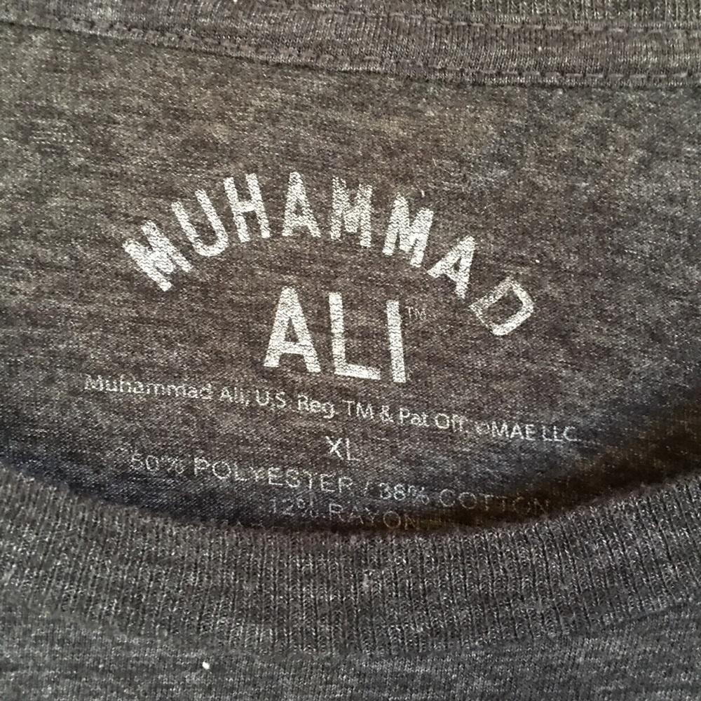 Men’s Muhammad Ali ‘The Greatest’ Black Tee - Picture 3 of 4